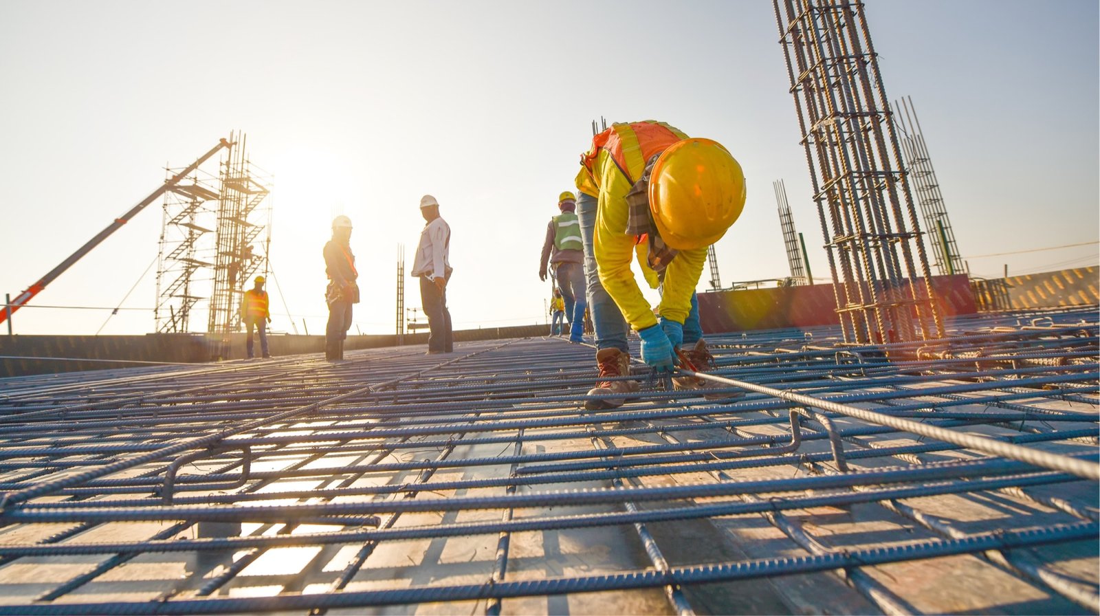 مبنى قيد الإنشاء — أعمال مؤسسة المجال الأخضر / Building under construction — GreenSpace works